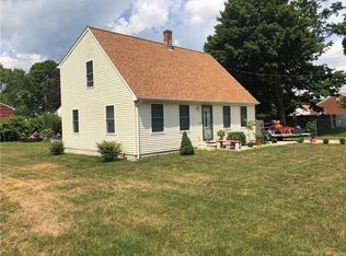 16 Chestnut St, Killingly, CT 06239