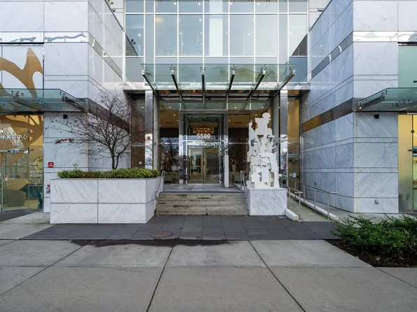 5580 No 3 Rd #319, Richmond, BC V6X 0R8