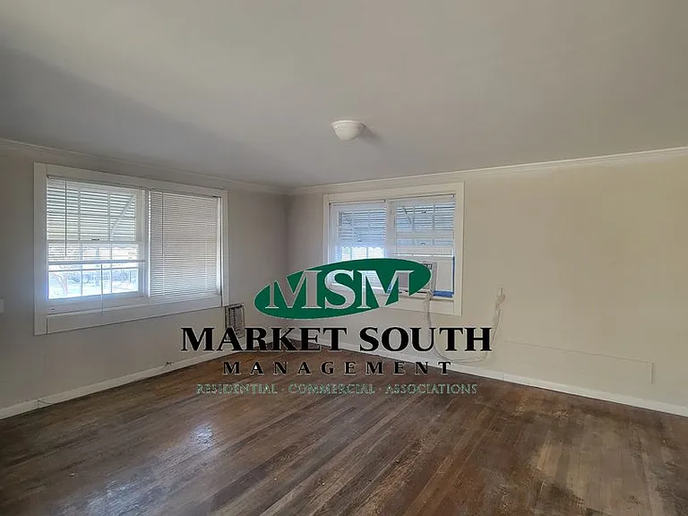 306 Lincoln St — Photo 6