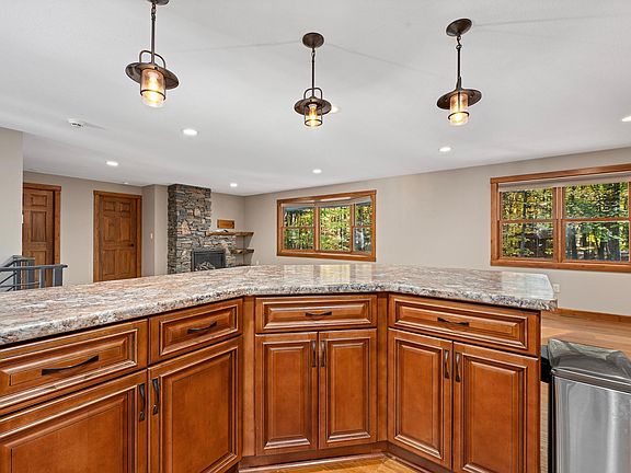 5th image of 9865 Wintergreen Dr
