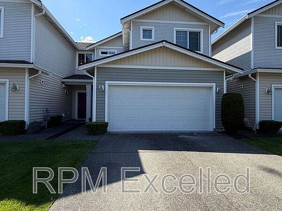 2nd image of 1462 51st Pl NE