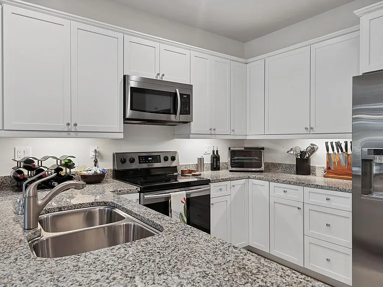 525 N Orange Ave #204 — Photo 13