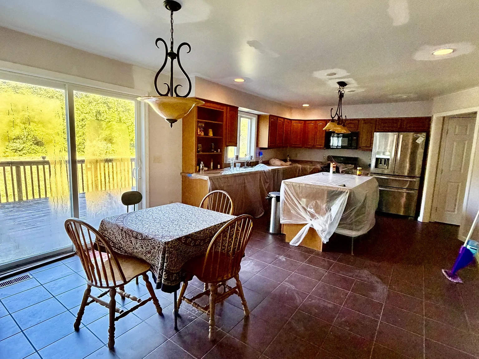 4 bed, 2.5 bath, 3000 sqft, $3,300 — Photo 4