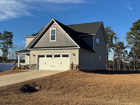 3rd image of 212 Nairn St