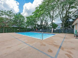 1330 Trowbridge Dr #19, Oshawa, ON L1G 7L1