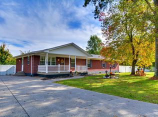 10703 Barricks Rd, Louisville, KY 40229