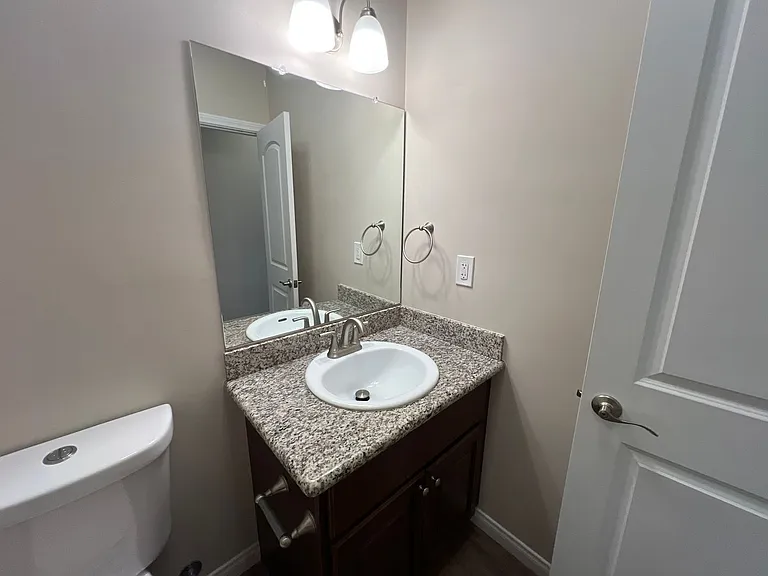 1013 Florida St — Photo 25
