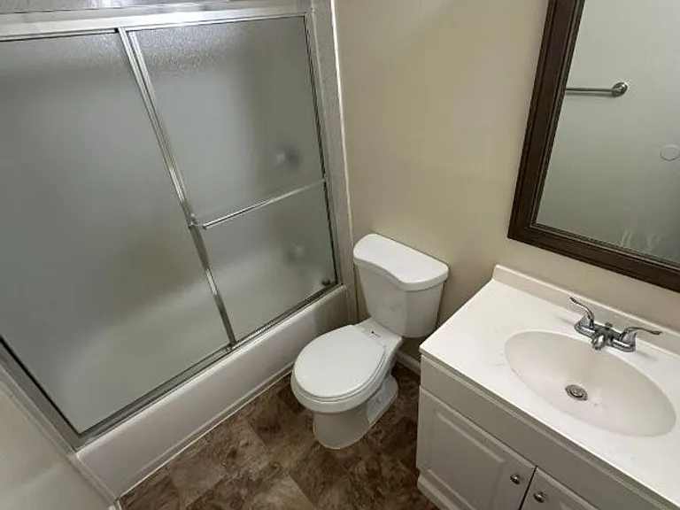586 Berry Ave — Photo 9
