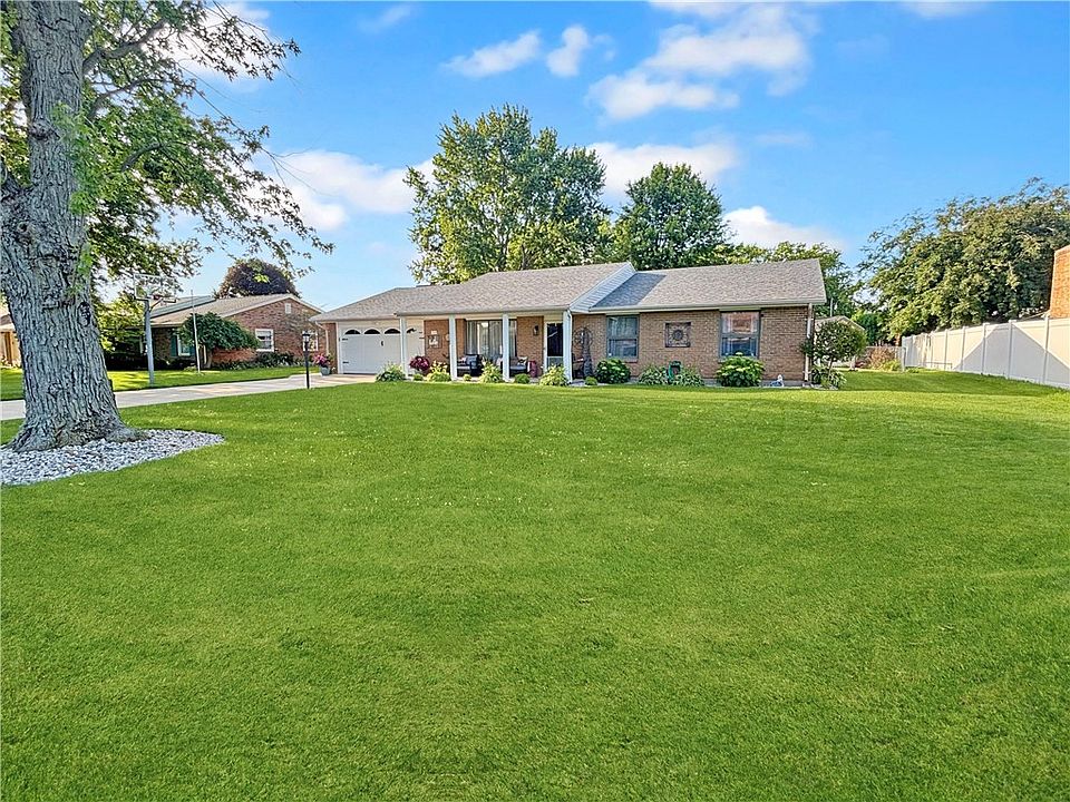1st image of 768 Gardenwood Dr