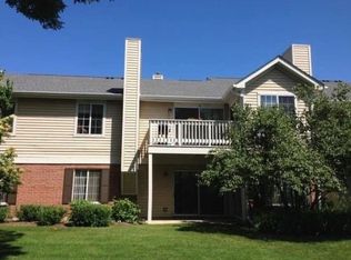 345 Pembroke Ct APT 6, Schaumburg, IL 60193