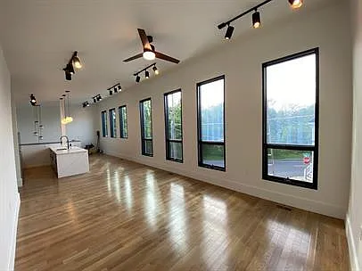 503 N Cameron St — Photo 3