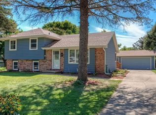 1405 Sandra Cir, Adel, IA 50003