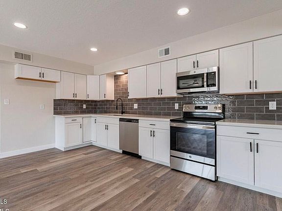 4th image of 8304 N 55th Avenue