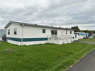 6035 S Transit Rd #210, Lockport, NY 14094