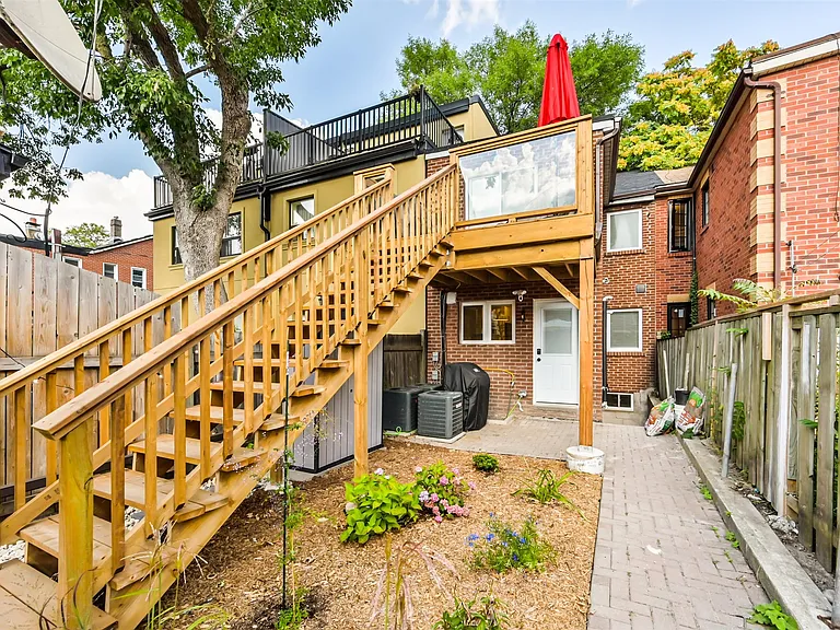 90 Tecumseth St #UPPER — Photo 21