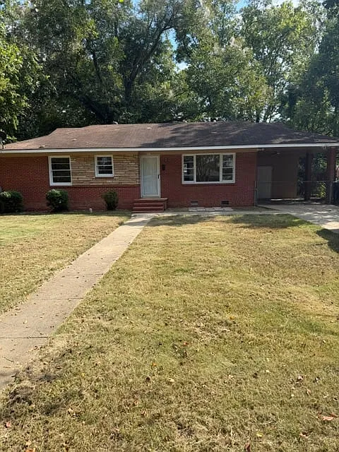 2748 Hawthorne Drive - 2748HAWTHO — Photo 1