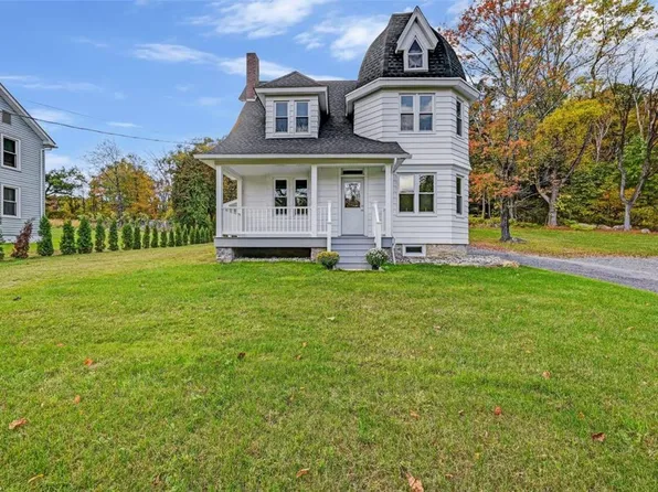 295 Chestnut Ridge Dr, Kunkletown, PA 18058