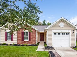 6825 Chieftain Dr, Charlotte, NC 28216