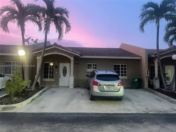 7667 NW 182nd Ln, Hialeah, FL 33015