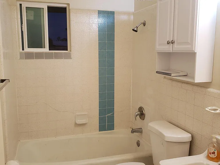 2873 S 1st Ave — Photo 10