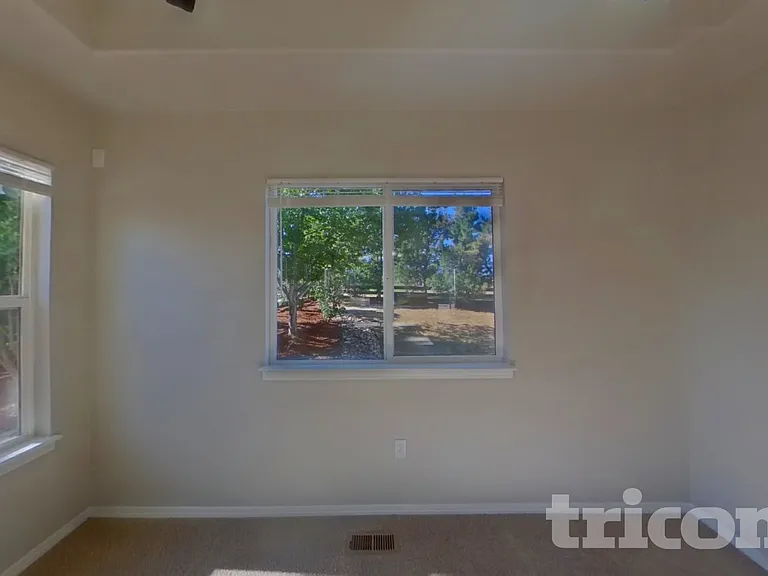 12204 Angelina Dr — Photo 5