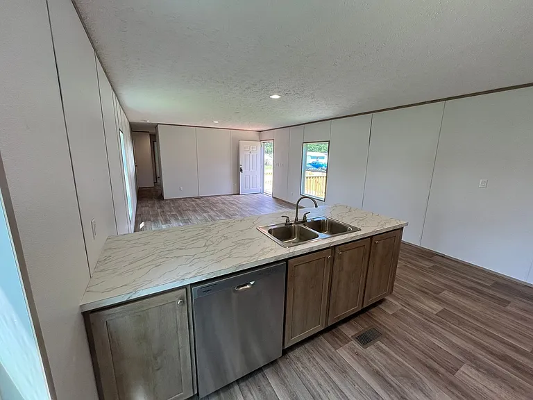 515 Tom Mann Rd — Photo 40