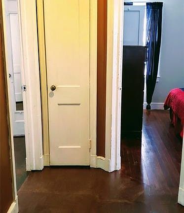 5th image of 914 Rosewood Pl