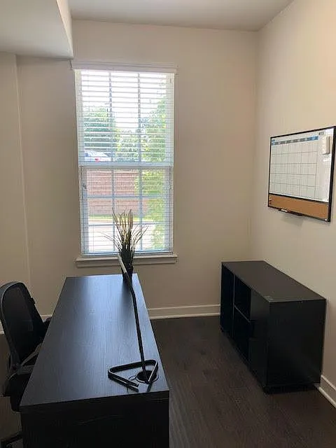 Crest View Dr, Hyattsville — Photo 2