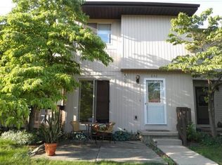 842 Armstrong Rd, Lansing, MI 48911