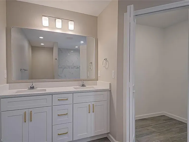 4149 NW 38th Pl — Photo 13