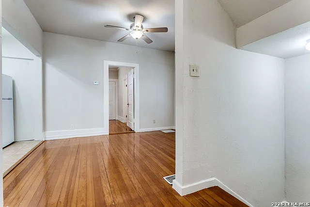 1 bed, 1.0 bath, 3605 sqft, $945 — Photo 3