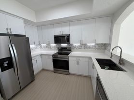 8814 W Flagler St, Miami, FL