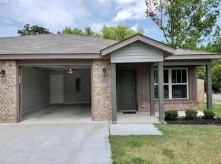 1743 E Central St #1-B-1, Siloam Springs, AR 72761