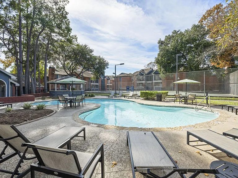 The Reston Apartments — Photo 22