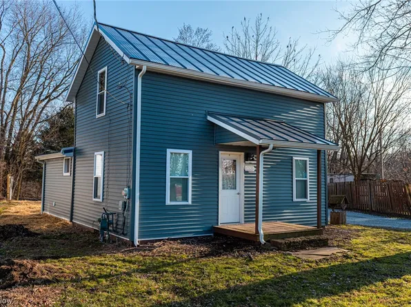 14008 State Route 226, Lakeville, OH 44638