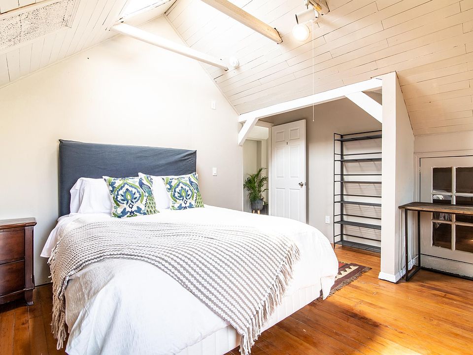 1st image of 354 Crescent Ave #2