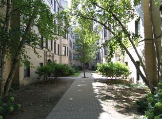 838 Judson Ave APT 3A, Evanston, IL 60202