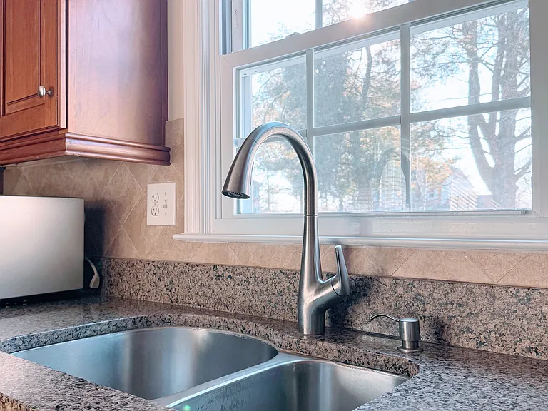 9414 Vernon Dr — Photo 13