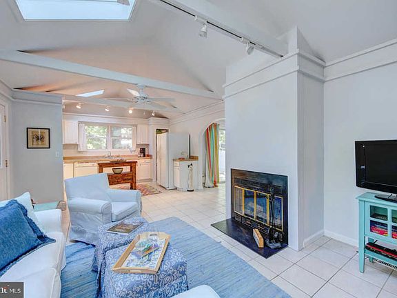 3rd image of 32878 Spruce Ct