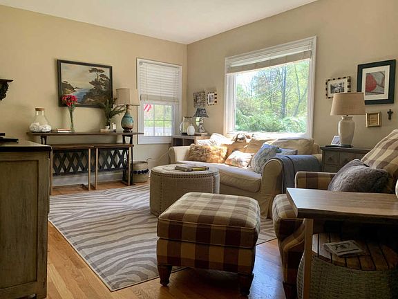 4th image of 6903 Woodland Ln