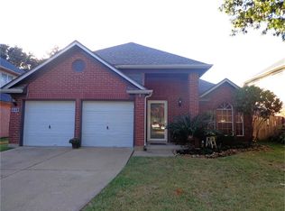 321 Trail Ride Rd, Angleton, TX 77515