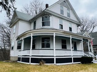 4 Charles St, Putnam, CT 06260