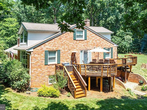 4th image of 41272 Stone School Ln