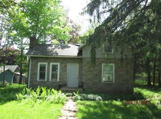 522 W State St, Cherry Valley, IL 61016