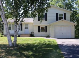 232 Farmview Dr, Macedon, NY 14502