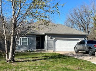 1105 E 22nd St, Pittsburg, KS 66762