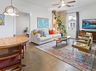 220 W College St, Fredericksburg, TX 78624