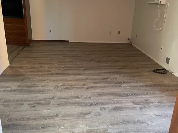 114 Highland Ave #114, Pitcairn, PA 15140