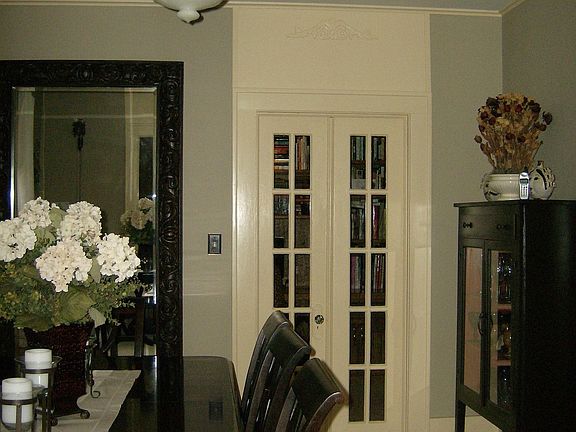 dining room adjoins office/library through french doors