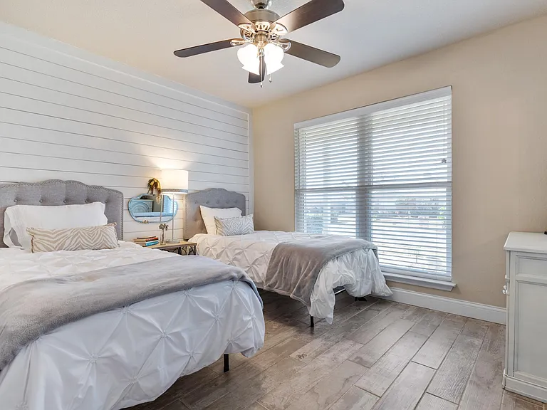 2918 Clover Ln — Photo 23